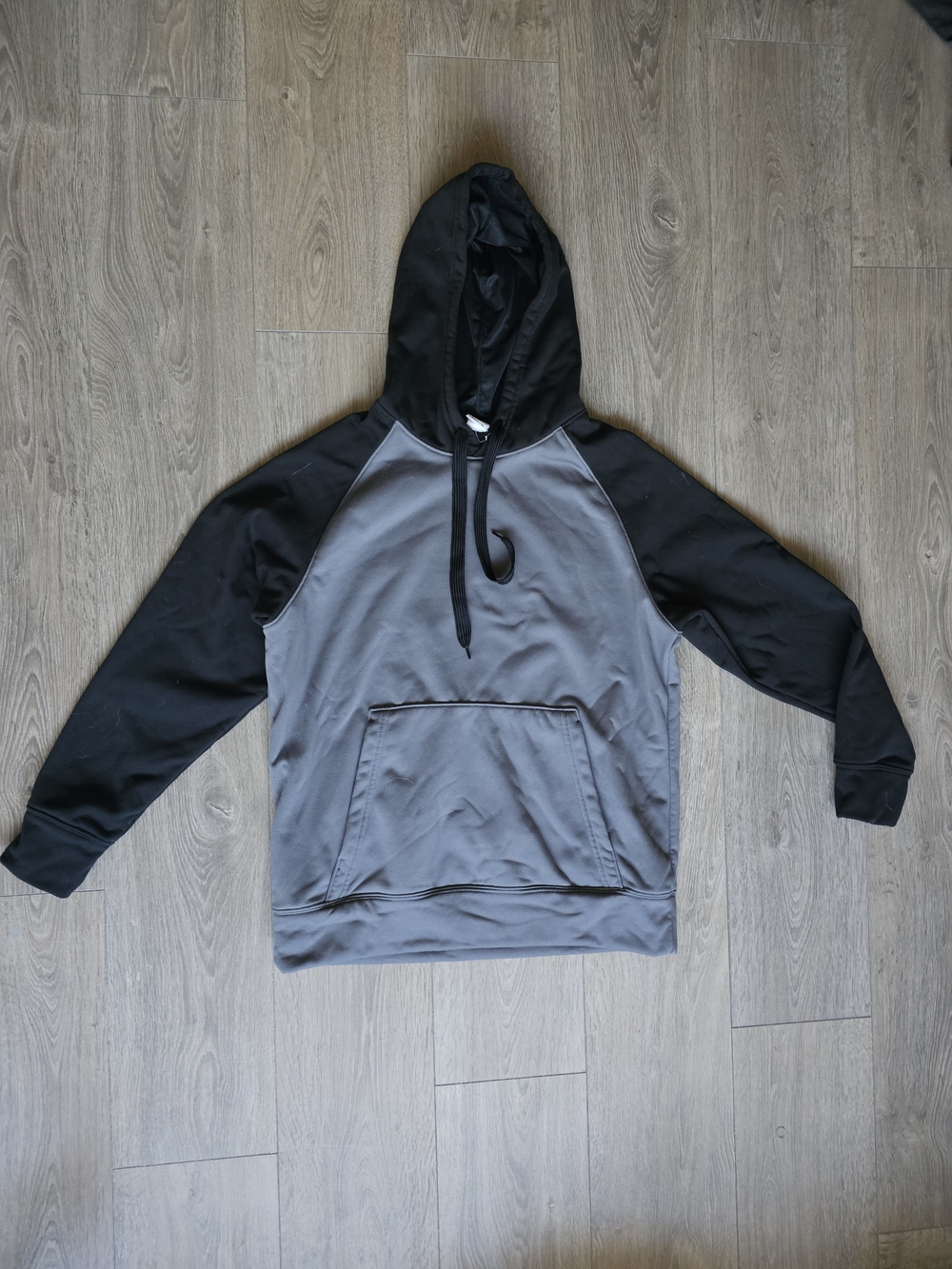 Men's Two-Tone Black & Gray Pullover Hoodie NWOT